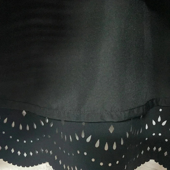 Imperfect NWT black skirt unique hemline fun pattern classic black skirt size 2 - Picture 7 of 14